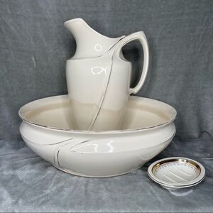 Antique Villeroy & Boch Wash Stand Set Pitcher Basin Soap Tray Ivory Gold